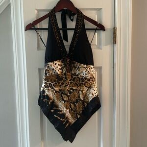 Cache halter top